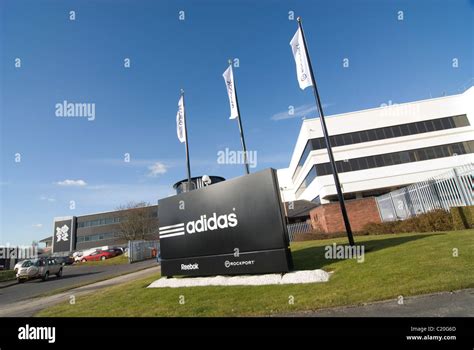 adidas stockport road west